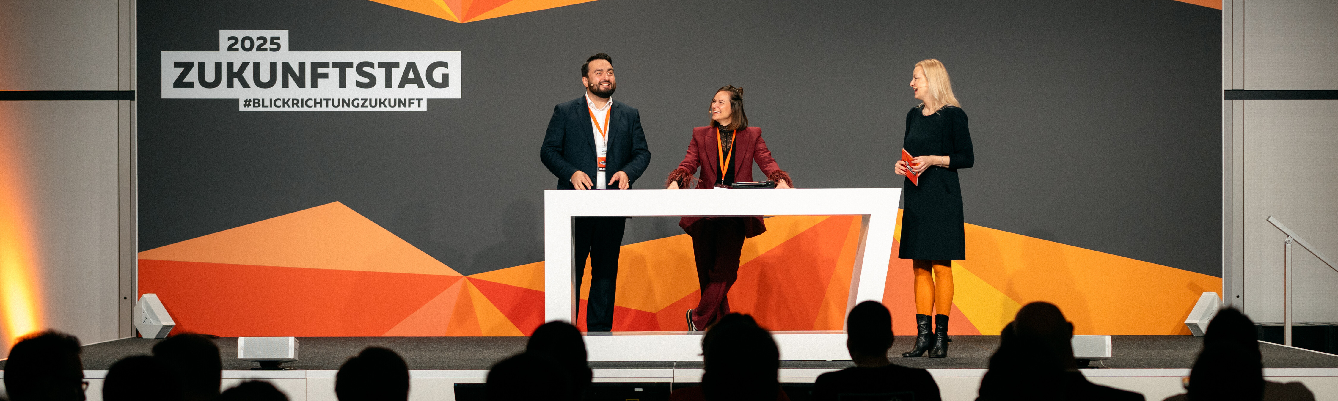 „Ideen teilen. Impulse setzen. Zukunft gestalten“: Unter diesem Motto lud wienerberger am 27. November 2025 bereits zum vierten Mal zum Zukunftstag ein. 